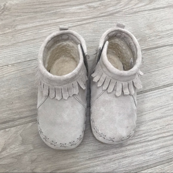 NEW - Robeez Cozy Ankle Suede Moccasin 18-24mo, Grey - Picture 6 of 8
